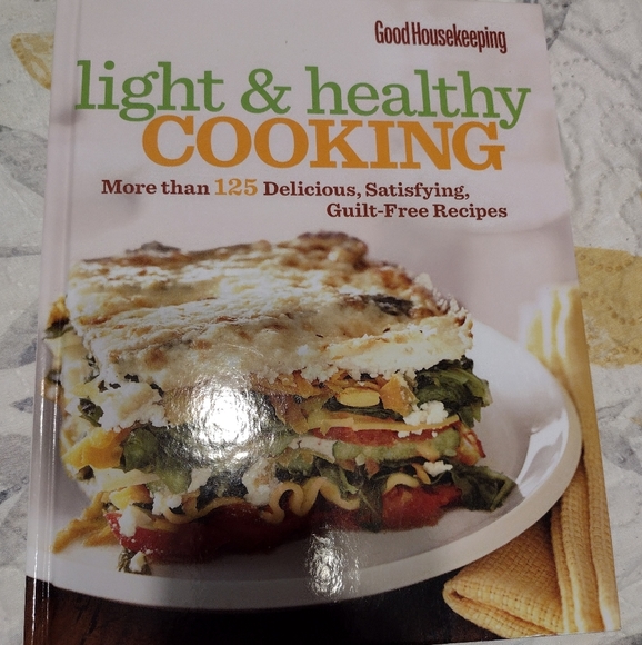 Good Housekeeping Cook Book - Picture 1 of 2